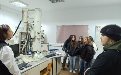 Εκπαιδευτική επίσκεψη της Β’ Λυκείου στα Τμήματα Φυσικής και Χημείας του ΔΠΘ στην Καβάλα